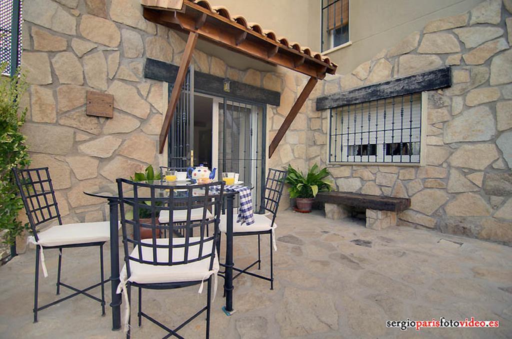 El Jardincillo Guest House Robledo de Chavela Exterior photo